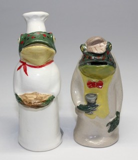 2 DIFFERENT STUART BASS FROG PIE BIRDS VENT/FUNNELS