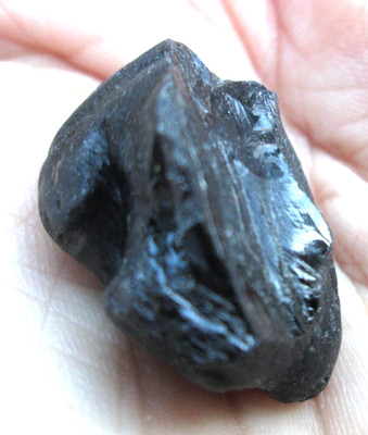 Natürlicher roher schwarzer Spinell aus Sri Lanka - 2,6 x 2 x 1,2 cm - 11,90 g