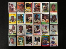 2000 Topps Baseball Cards 23