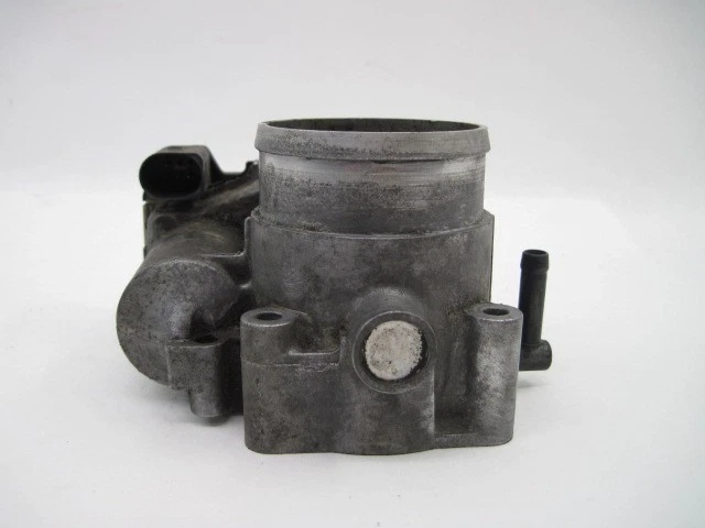 Used Fuel Injection Throttle Body fits: 2001 Volkswagen Golf Grade A Foto 3 de 4