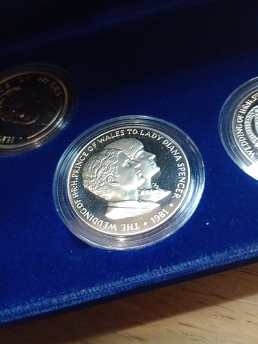 Vintage Charles And Diana Wedding Coin Set - Picture 7 of 7