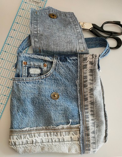 Damentasche mit viel Details, ein Unikat - handgemacht - Bild 3 von 4