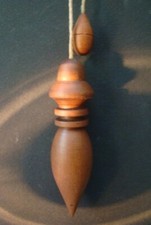 Pendule de Radiesthésie Thoth bois de Poirier et Cuivre