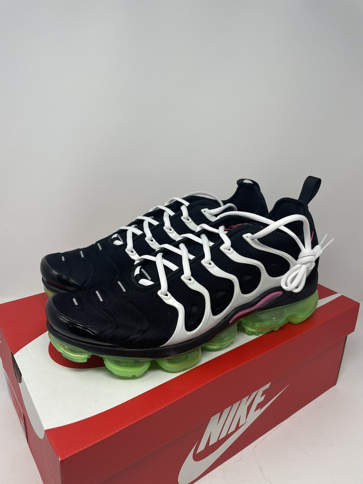 Nike Air VaporMax Plus- Color: Black 