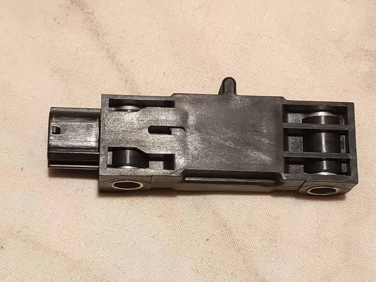 Airbag Sensor Left Suzuki Grand VITARA 2 3893065J30 64467 for sale 