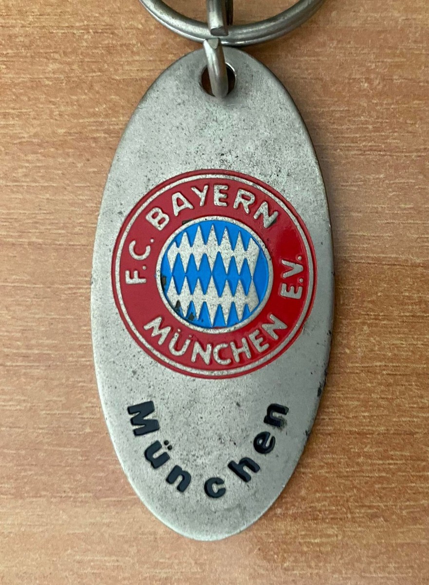 F.C. BAYERN MUNCHEN Old Vintage Metal Keychain Keyring München
