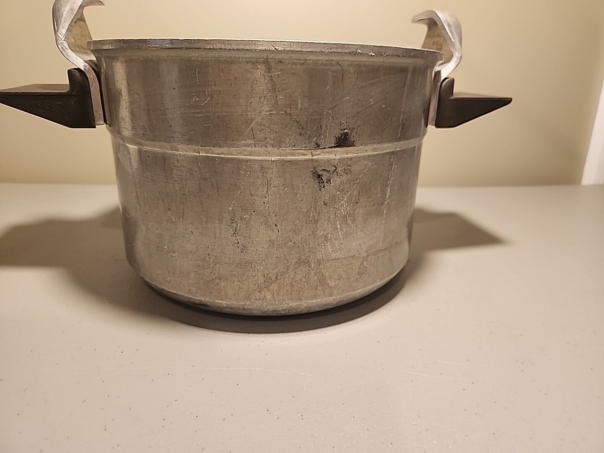 【保管品】SEB 圧力鍋 6L CONTROLEUSE N°13 保管品】SEB 圧力鍋 6L CONTROLEUSE N°13 SEB Pressure Cooker