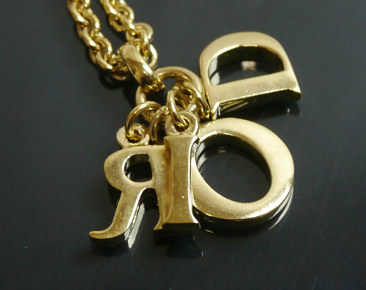 Christian Dior Logo Plate Gold Necklace① Christian Dior Logo Plate Necklace Gold Vintage | eBay