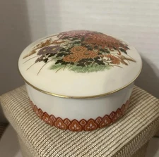 Vintage Porcelain Trinket Dish W Lid - Japan W Bird Design 