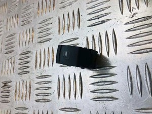 VW PASSAT B7 ALLTRACK 365 Schalter für Fensterheber hinten links 31814724