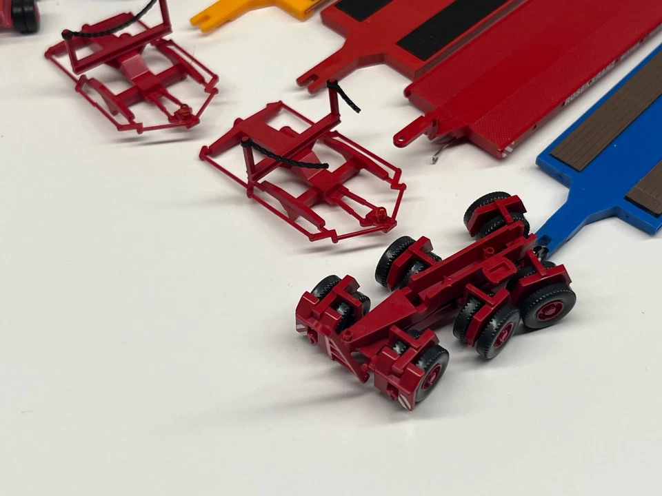 Kibri Teile Tieflader mit Ladung , gebraucht/Bastelschrott , 1434 - Bild 2 von 4