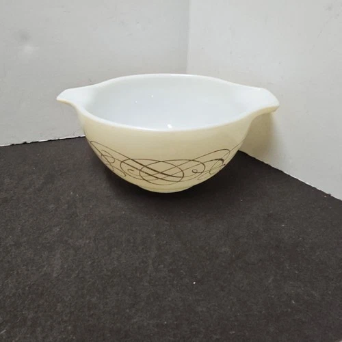Vintage Pyrex Gold Swirls Cinderella #441 Mixing Bowl 1.5 Pint