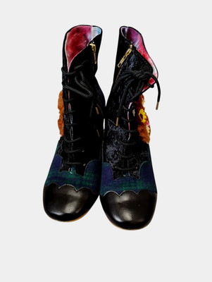 The Irregular Choice Hedge Hugs boots are a mid-heel, lace-up ankle boot Sz 42