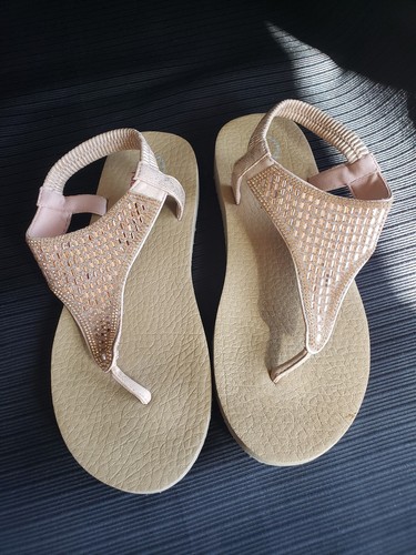 Women's Skechers with Yoga Foam Bling Comfort Rose Gold Sandals 31560 Size 9