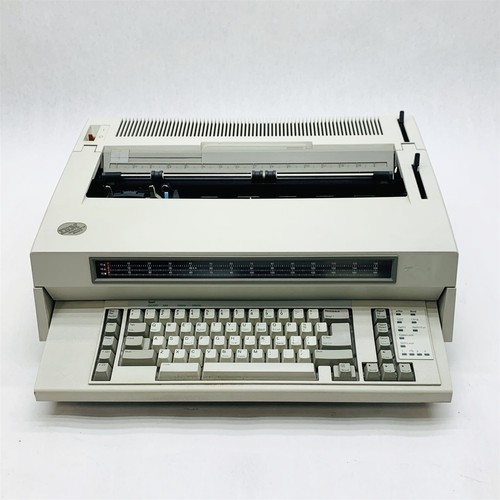 IBM 6783 Wheelwriter 10 Selectric Series II Electronic Correctable Typewriter - Picture 3 of 11