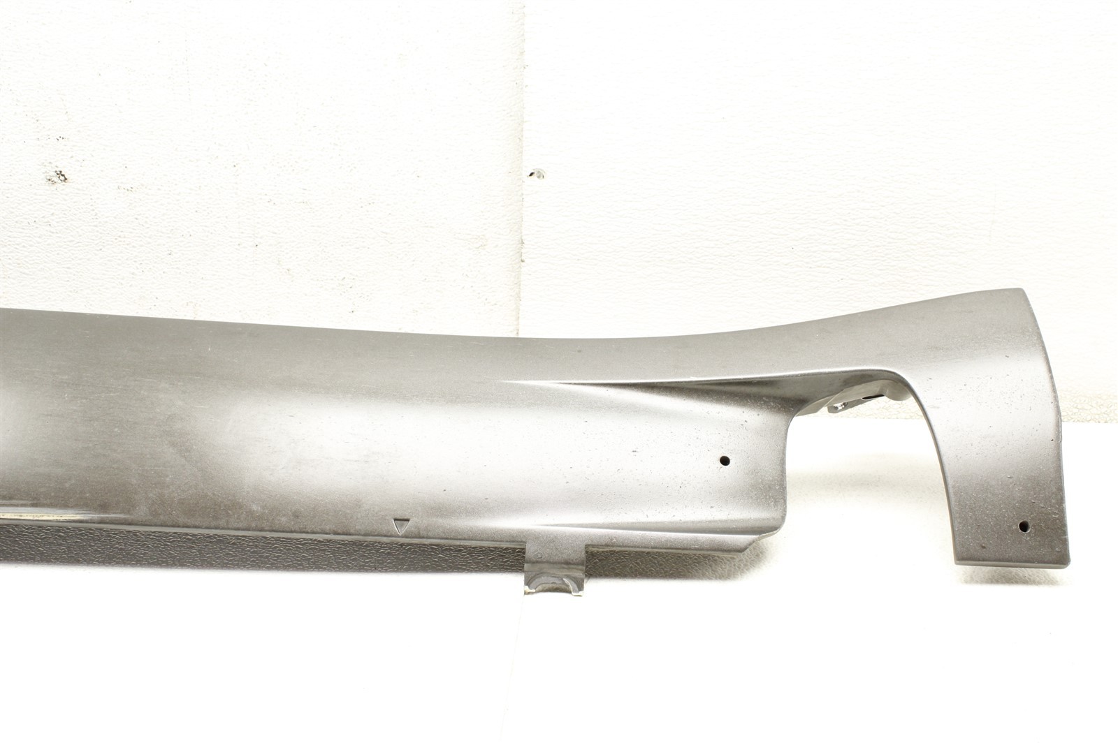 2020 Aston Martin Vantage Right Rocker Molding KY63-10608-A RH Passenger 18-21