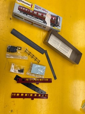 Kitmaster TT3 Gauge BRS Corridor Composite Coach Maroon No. 18