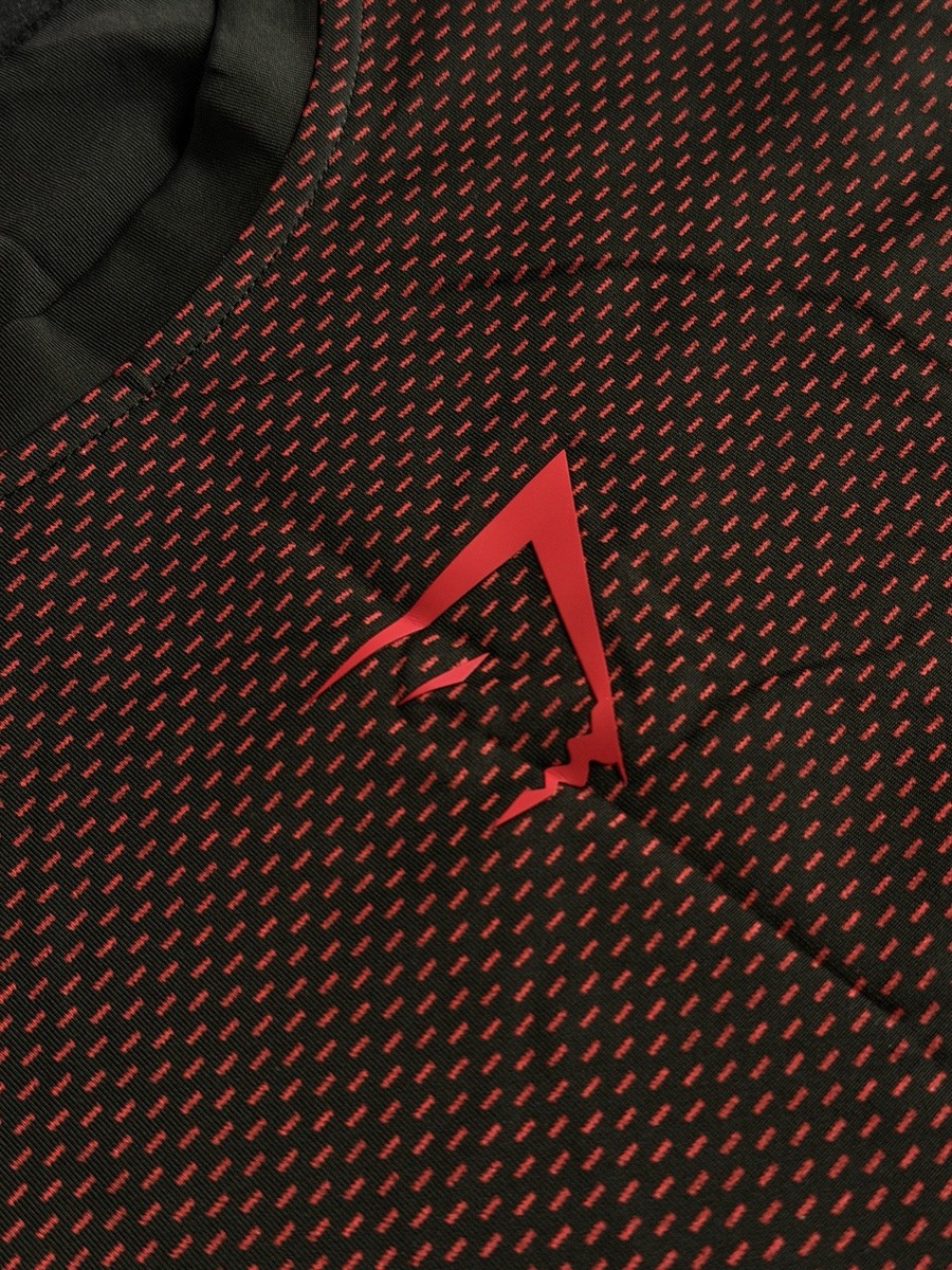 GYMSHARK Onyx 5.0 LONG SLEEVE - Carmine Red Large -NEW - FAST