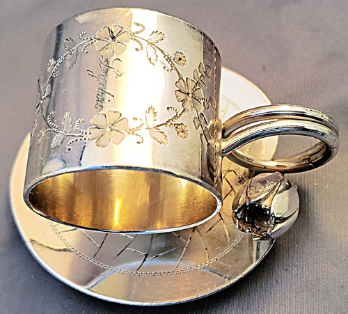 Meriden Britannia Co. #119 RING HANDLE SP WATER LILY BLOSSOM NAPKIN RING