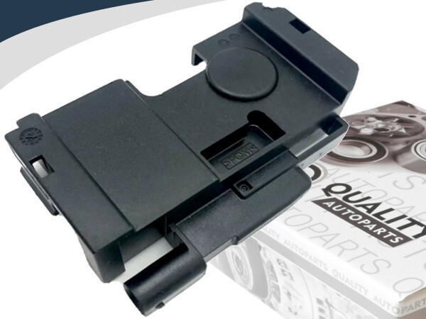 KSTE Coperture Per Perni Di Bloccaggio Porta Auto, 4 Pezzi In Lega Di Alluminio, Rosse, Compatibili Con Mercedes Benz Classe A, B, E, CLA, GLA, GLC, GLK, ML, GL - 2