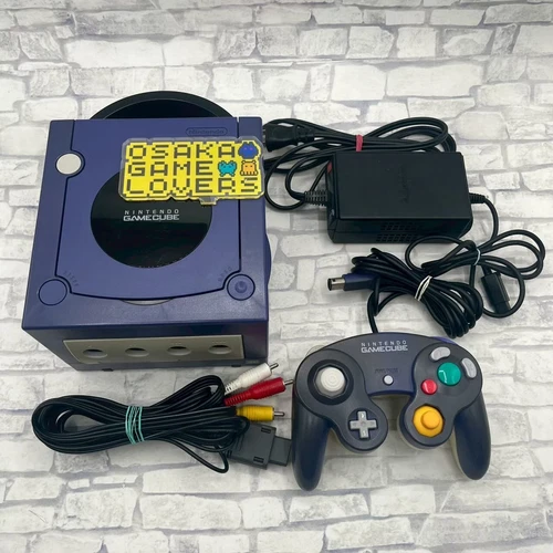 Nintendo GameCube Console + Controller + Accessory NTSC-U/C (US/Canada) DOL-001