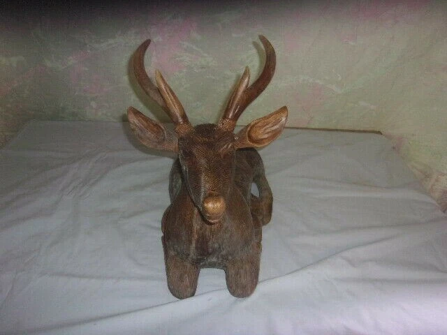6 POINT BUCK DEER HAND CARVED TEAKWOOD By C. Smith 16" T X 20" L X 10" W - Image 2 of 4