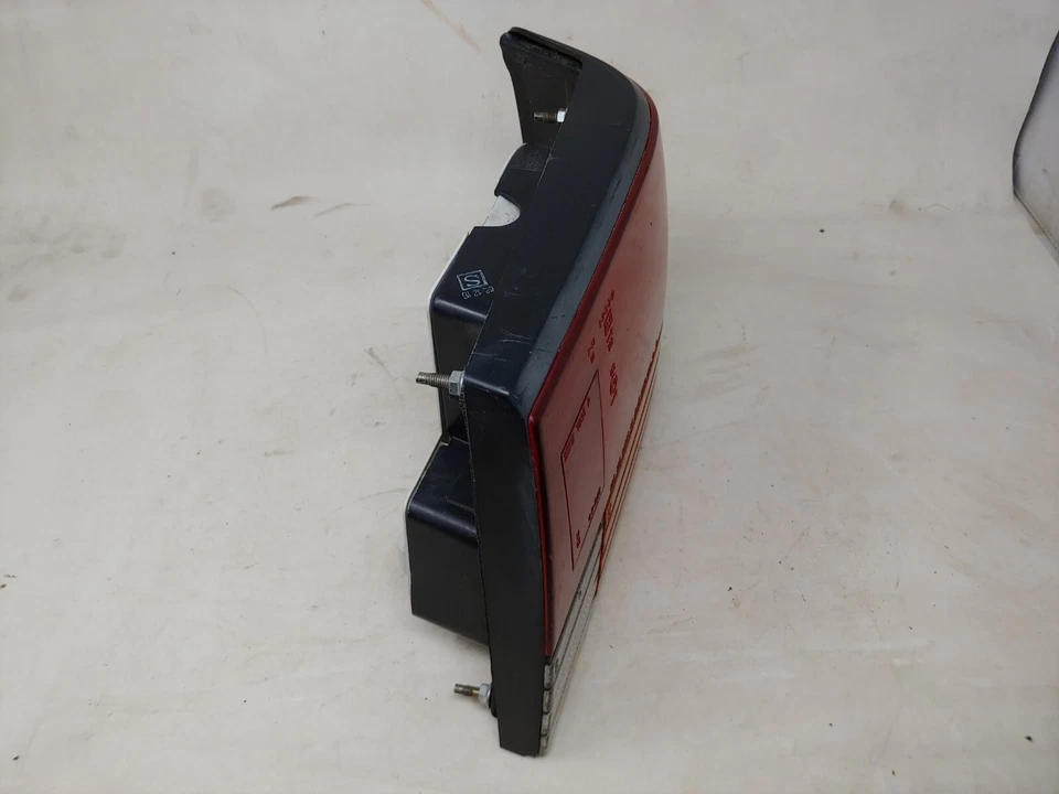 Luz trasera lateral derecha Chevrolet & Geo Spectrum 1987 1988 1989 OEM Foto 2 de 4