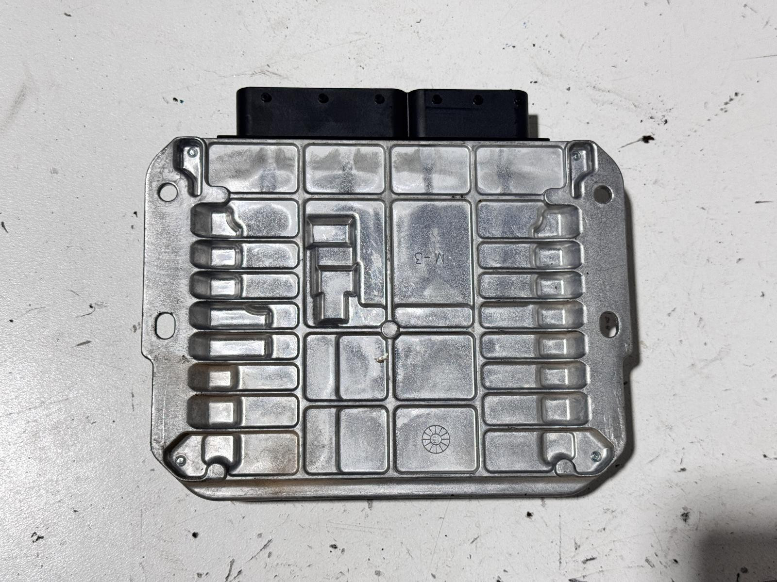 Mitsubishi Triton Engine ECU MN 08/2009-04/2015 - thumbnail 3