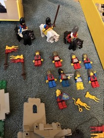 LEGO 6080 Castle Parts & Figures W/ Box & Instructions See Description & Pics