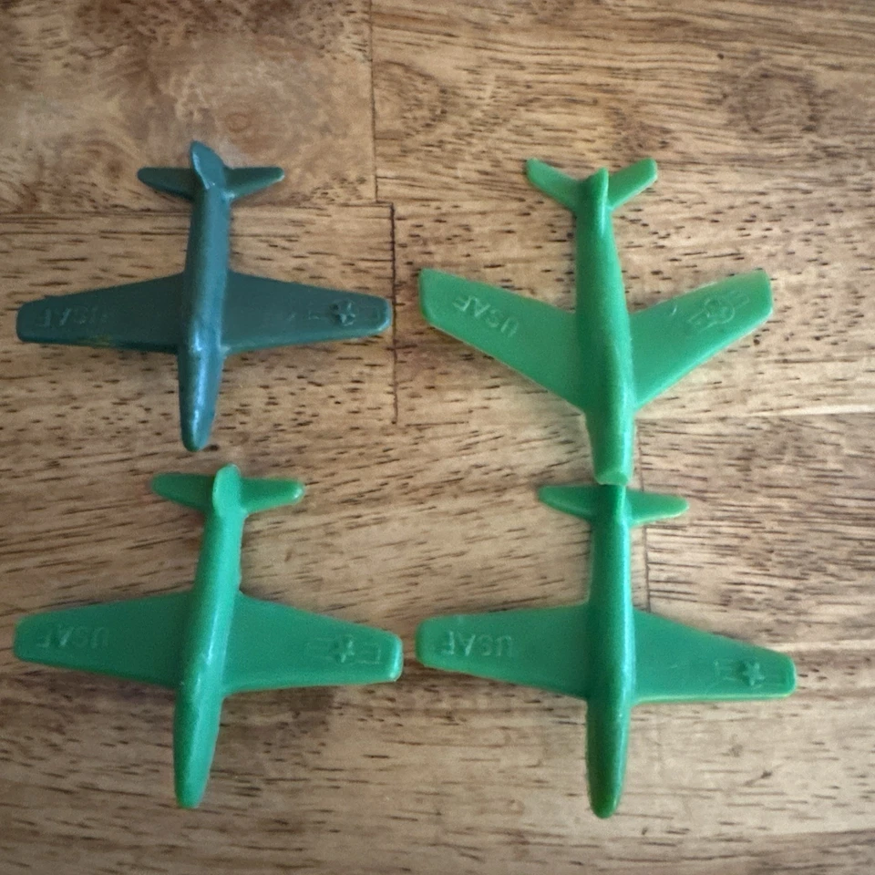 VINTAGE PLASTIC USAF AIRPLANE PLANE LOT JET FIGHTER BOMBER MINI MPC TOY MILITARY - Image 3 of 4