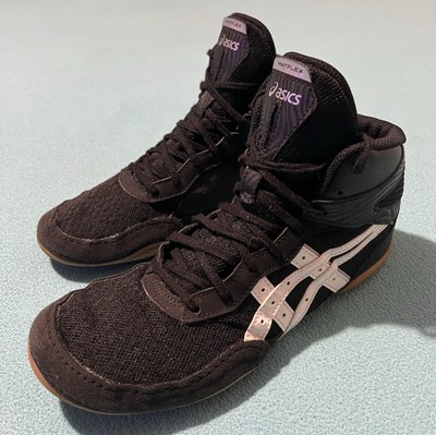 ASICS / Matflex 7 / Size 6.5 / Black, White, Gum / Wrestling Shoes / 1081A051