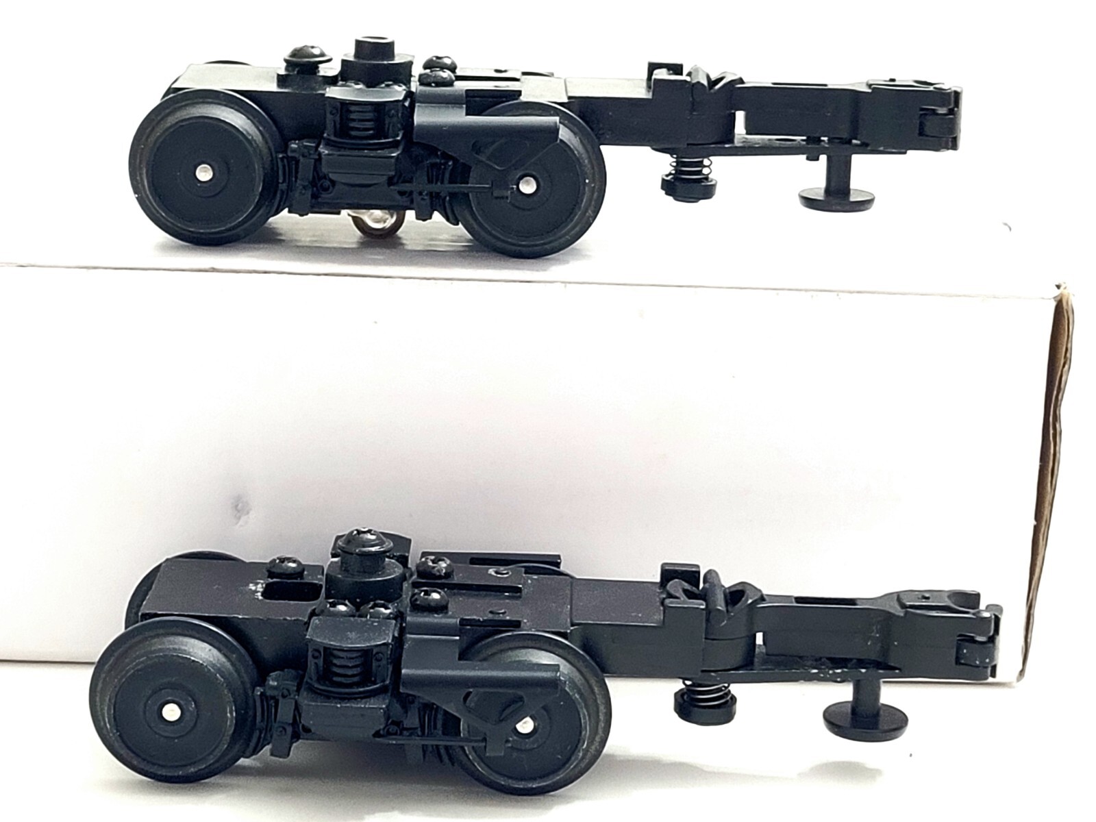 OGauge METAL Trucks w/Pickups, Couplers HEAVY DUTY MTH LIONEL FOR