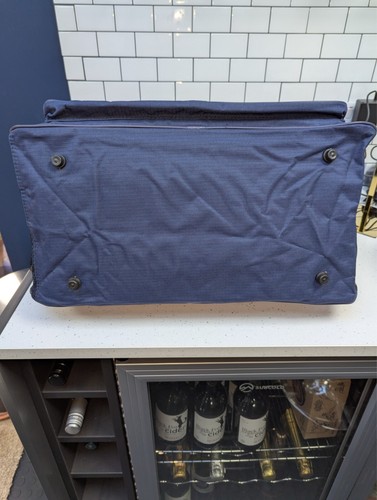 High Quality Cabin Bag Holdall - H: 26cm, W: 50cm, D: 24cm - 2 Colours Available - Picture 26 of 31