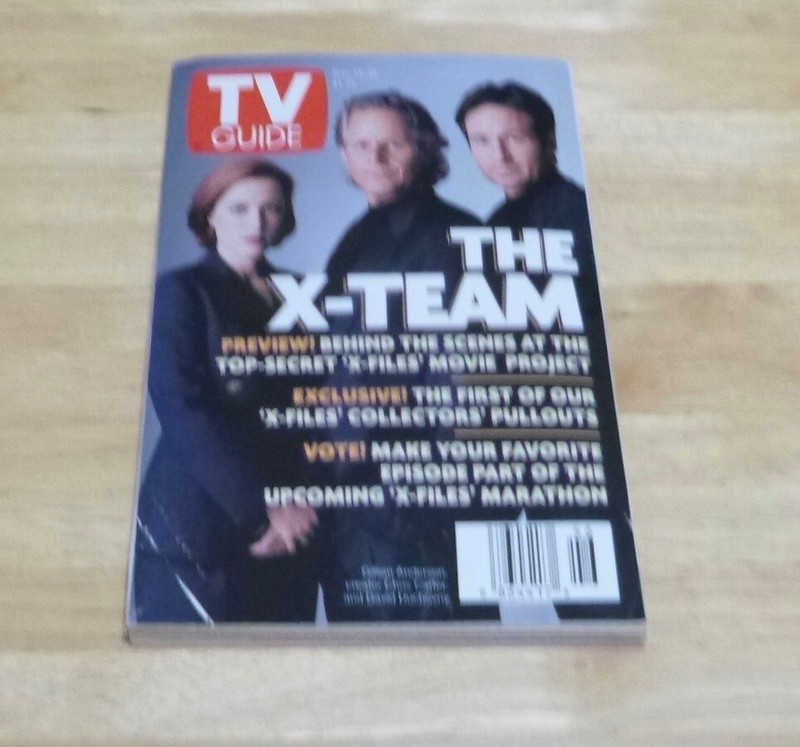 TV Guide  Nov 15-21  1997 X-Files Team Collectors Series Cover Charlotte NC