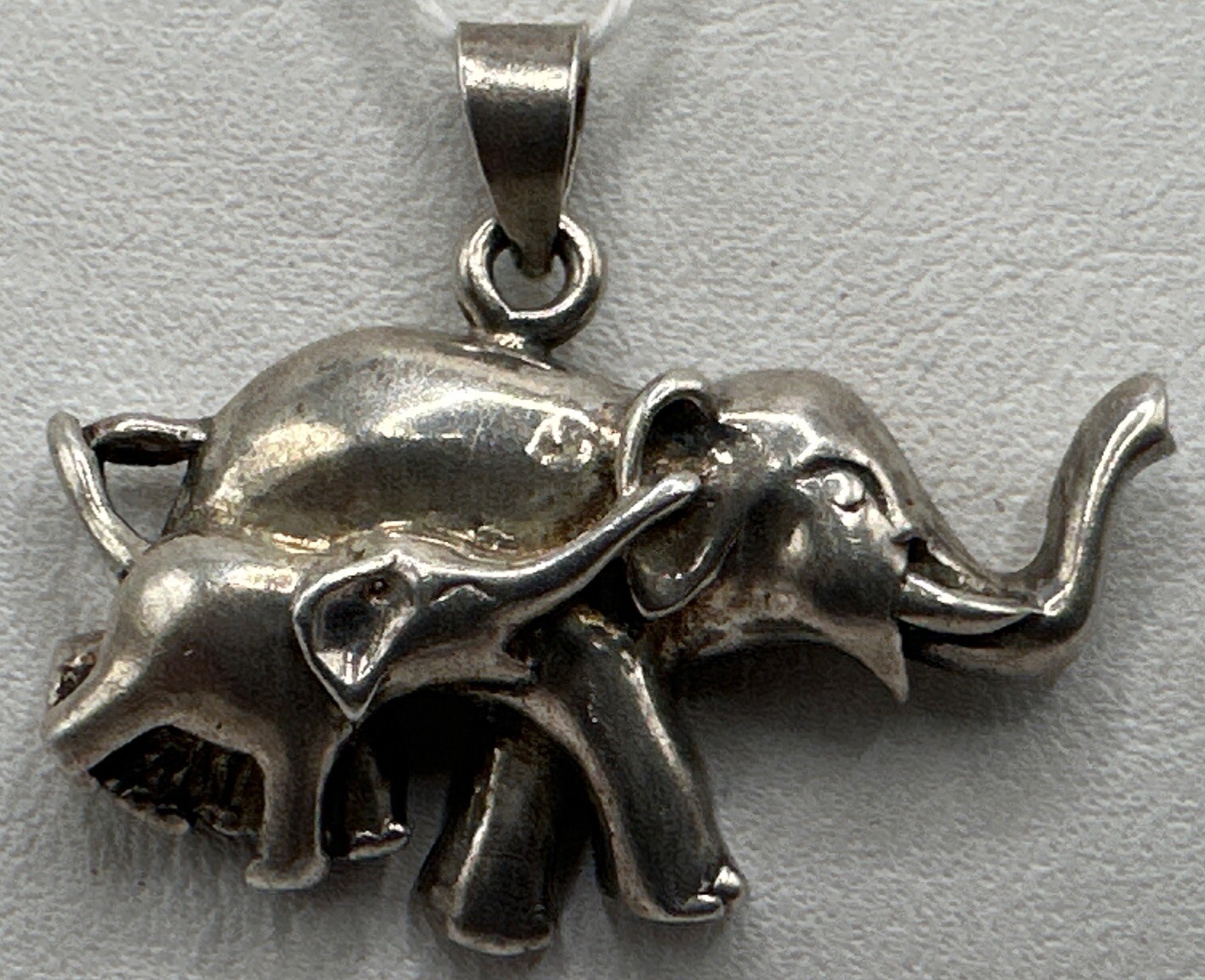 Sterling Silver 2 Solid Elephants Pendant (4.62gr) - image 1