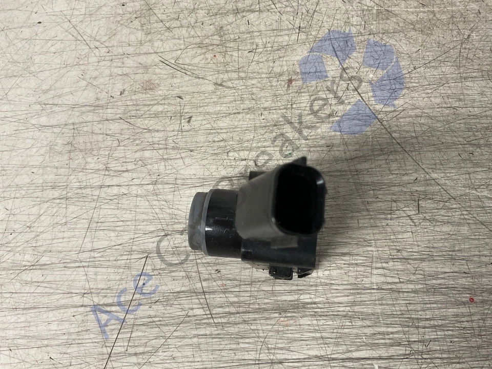 Toyota Corolla Estate Mk12 E210 18-22 Parking Sensor 89341-33220 - Image 3 of 4