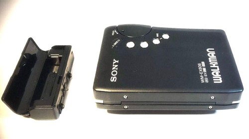 Sony WM EX606 Cassette Walkman Rebished Fully Functional Excellent Condition - Picture 3 of 9