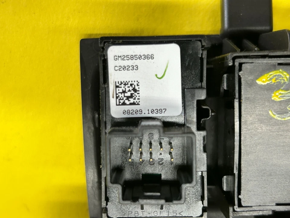 2008-2012 BUICK ENCLAVE CXL CENTER CONSOLE HOUSING FACTORY OEM GM25850366 - Image 4 of 4