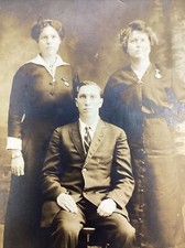 Family Fun Antique Photo VTG Early 1900s Portrait Fashion Mom Sis Bro