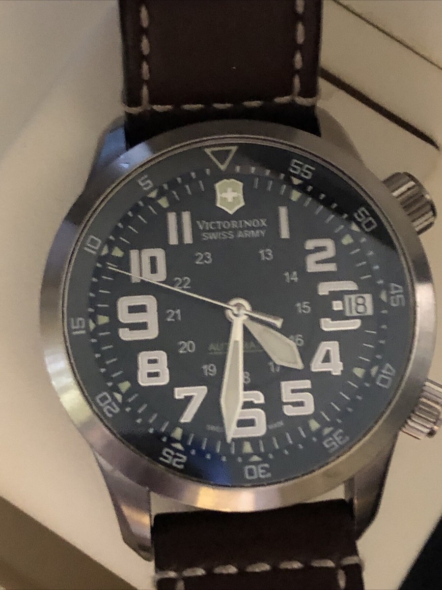 VICTORINOX SWISS ARMY MACH AUTOMATIC WATCH GREAT VINTAGE WORKING