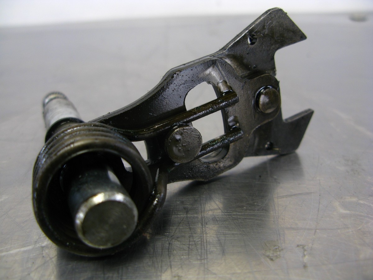 90度 1990 Kawasaki ZX1100C1 ZX-11 Standard Equipment & Specs