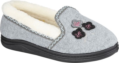 womens slippers size 3