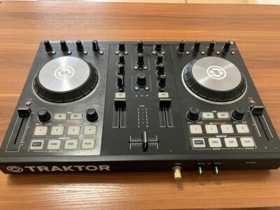 Native Instruments TRAKTOR KONTROL S2 MK2 DJ Controller