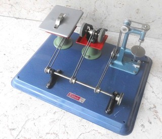Wilesco M59 Modellplatte Werkstatt Antriebsmodell mit 4 Antriebsmodellen TOP