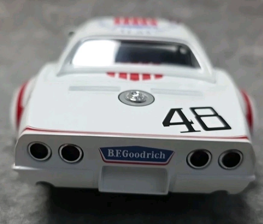Corvette L-88 1972 #48 John Greenwood Dick Smothers carrusel escala 1:18  Foto 4 de 4