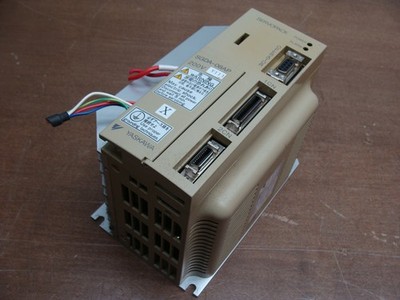 YASKAWA SERVOPACK 750W AC SERVO AMPLIFIER SGDA-08APY111