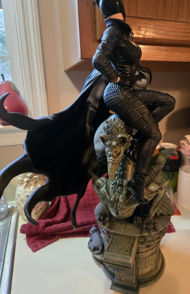 Estatua diorama Iron Studios Batman y Catwoman edición limitada escala 1:6 Foto 3 de 4