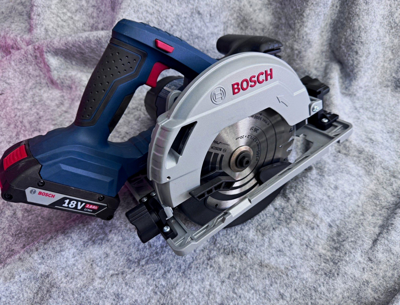 Bosch 18V 18V Brushed Cordless Circular Saw 165mm + 2x 2Ah Li-Ion