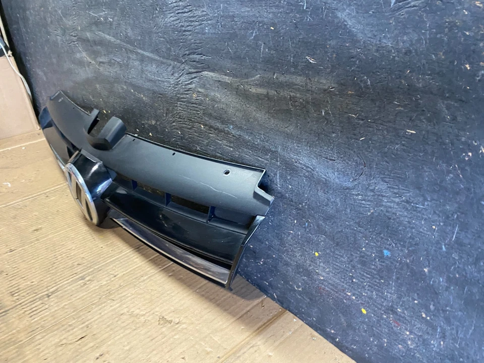 Volkswagen Golf MK7 2015 a 2017 parrilla superior delantera OEM S8606 DG Foto 2 de 4