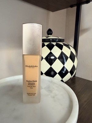 Elizabeth Arden Flawless Finish Foundation 430W Hyaluronic Acid Vitamin C 1.0 f 